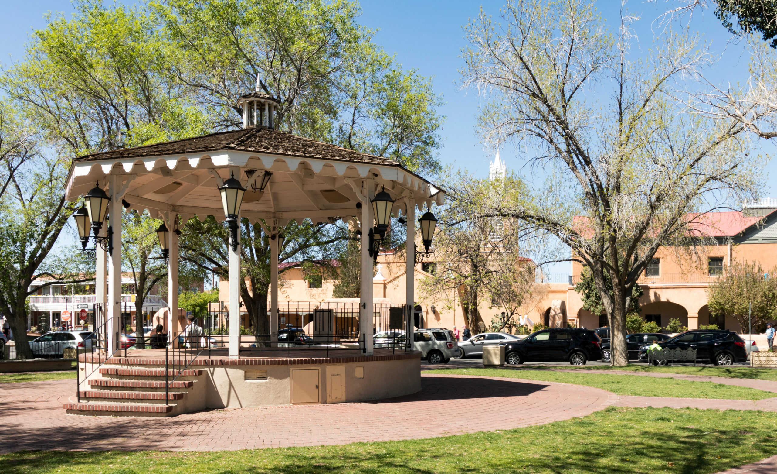 Gazebo in Old Town Albuquerque Plaza, and San Felipe de Niri Chu