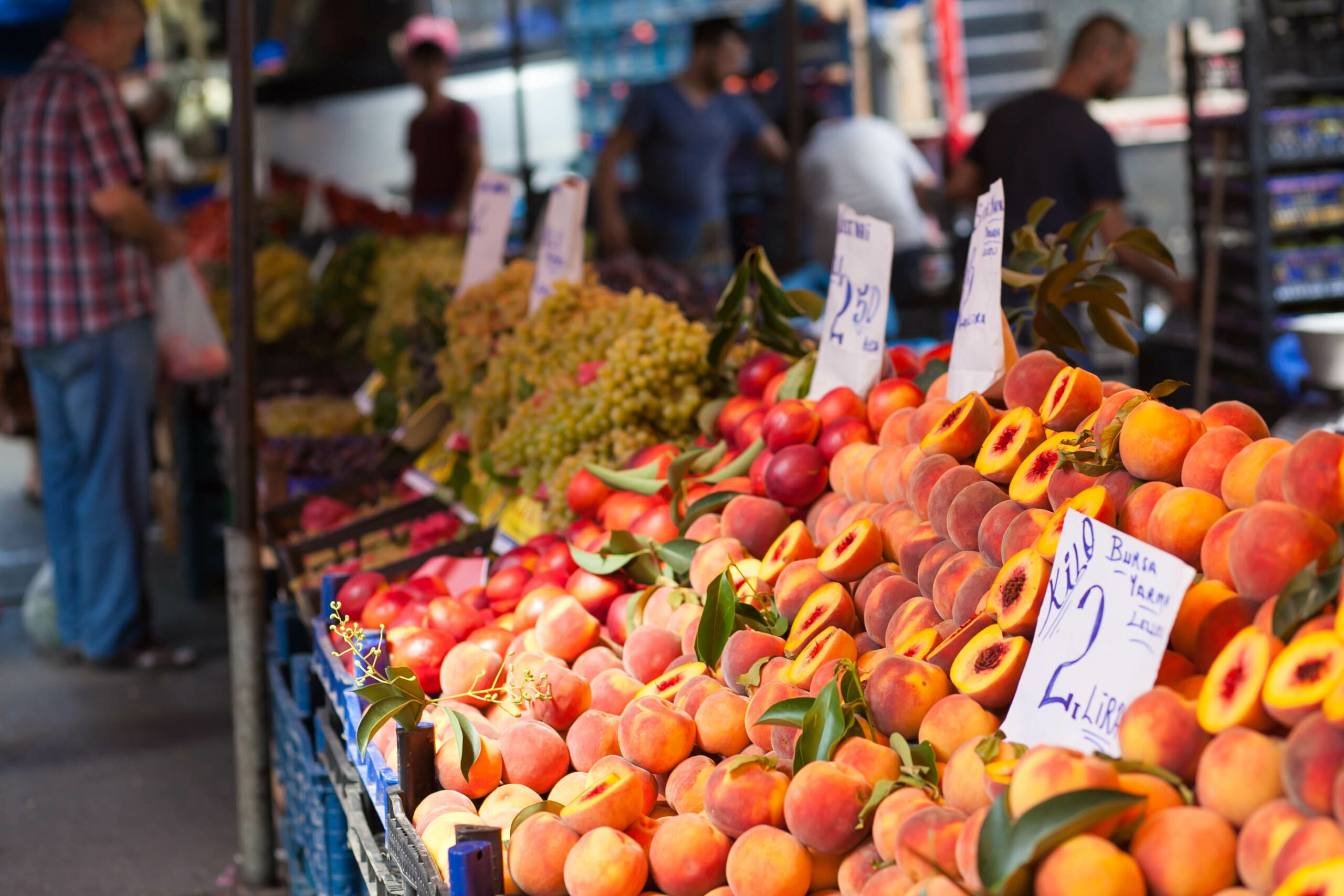 Farmers market, fresh peaches